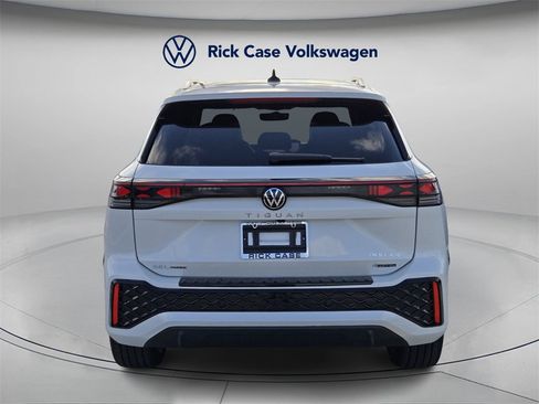 New 2026 Volkswagen Tiguan SEL R-Line image 4