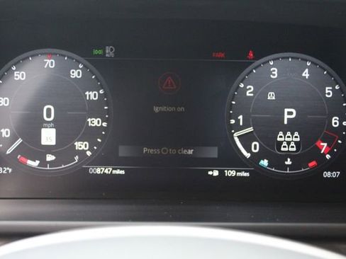 Used 2025 Land Rover Defender 110 X-Dynamic SE image 18