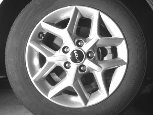 Used 2025 Kia Soul LX w/ LX Technology Package image 20