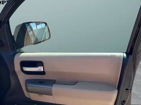 Used 2015 Toyota Sequoia Limited RWD image 22