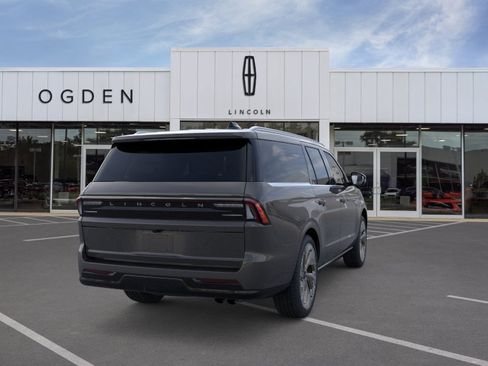 New 2026 Lincoln Navigator L Black Label AWD/4WD image 8