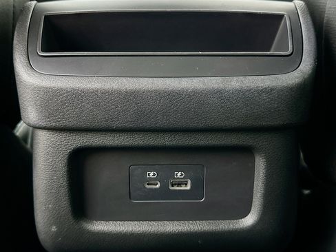 Used 2023 Nissan Pathfinder S image 26