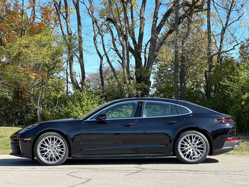 New 2026 Porsche Panamera 4 image 2