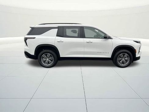 Certified 2024 Chevrolet Traverse LT image 6