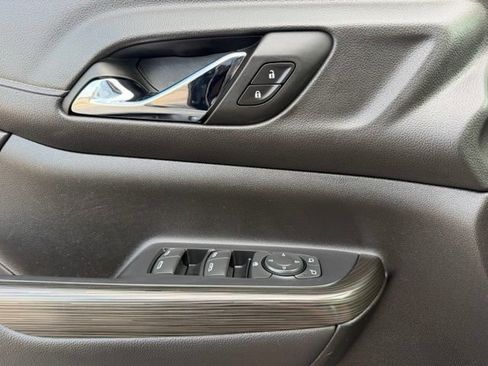 Used 2022 GMC Acadia SLT w/ Elevation Edition FWD image 20