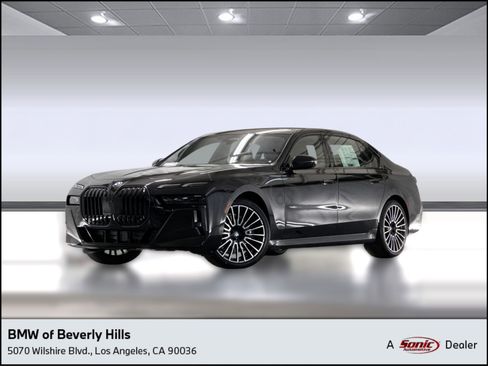 New 2026 BMW 740i w/ Premium Package image 1