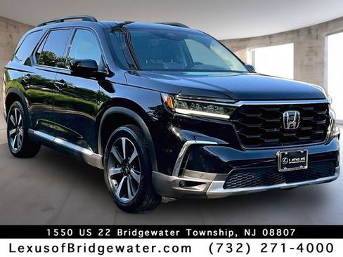 Used 2023 Honda Pilot Elite image 1