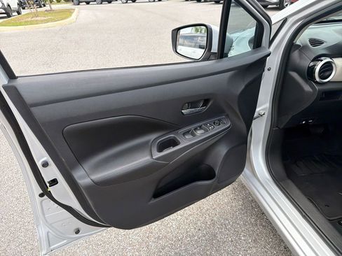 Used 2020 Nissan Versa SV FWD image 13