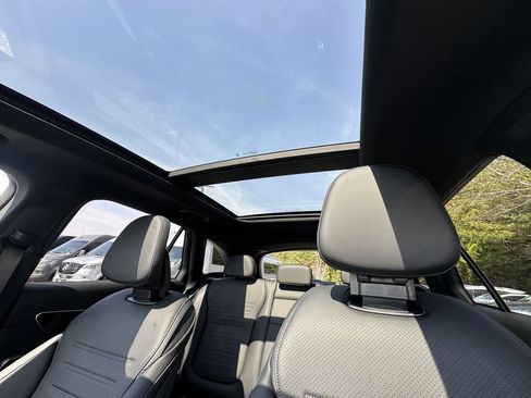 New 2026 Mercedes-Benz GLC 300 image 34
