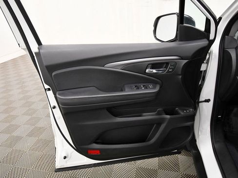 Certified 2022 Honda Pilot Special Edition image 13