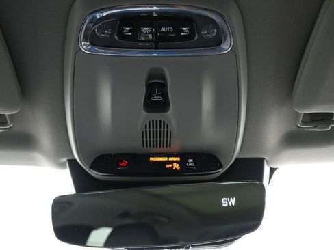 Used 2019 Volvo XC90 T6 Momentum w/ Protection Package Premier image 18