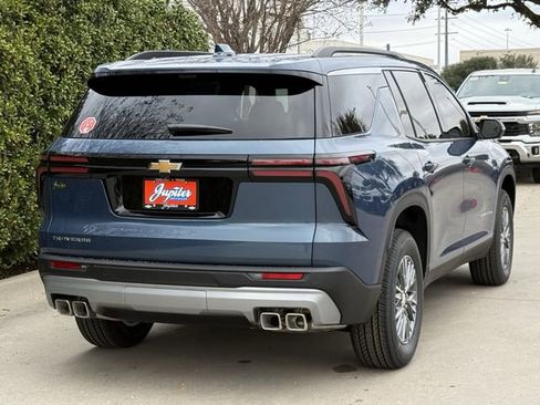 New 2026 Chevrolet Traverse LT image 4