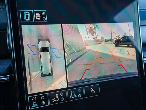 Used 2025 GMC Yukon XL Denali image 26