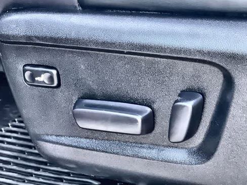 Used 2020 Toyota Tundra Platinum image 31