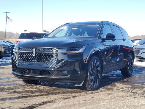 New 2026 Lincoln Nautilus Reserve w/ Jet Appearance Package image 2