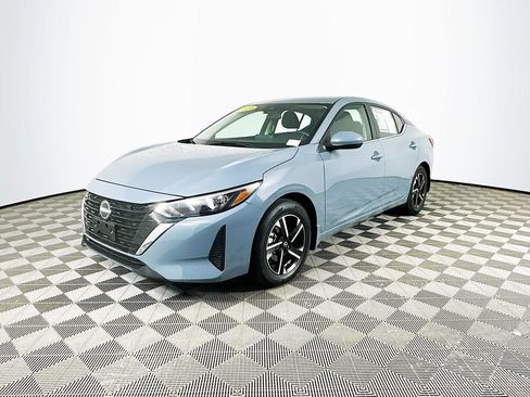 Certified 2025 Nissan Sentra SV image 6