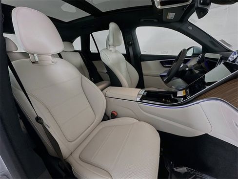 New 2026 Mercedes-Benz GLC 300 GLC 300 image 28