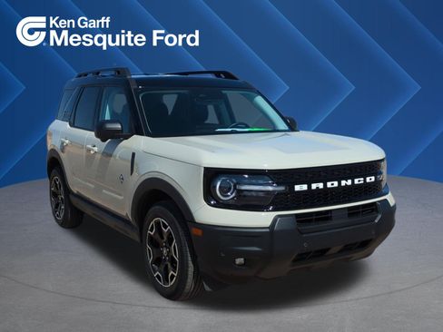 Used 2025 Ford Bronco Sport Outer Banks w/ Outer Banks Tech Package+ AWD/4WD image 1
