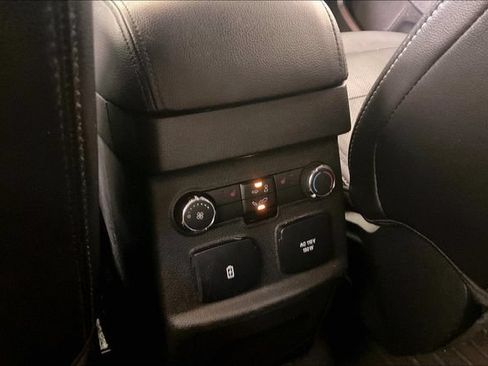 Used 2019 Ford Explorer Limited w/ Class III Trailer Tow Package AWD/4WD image 9