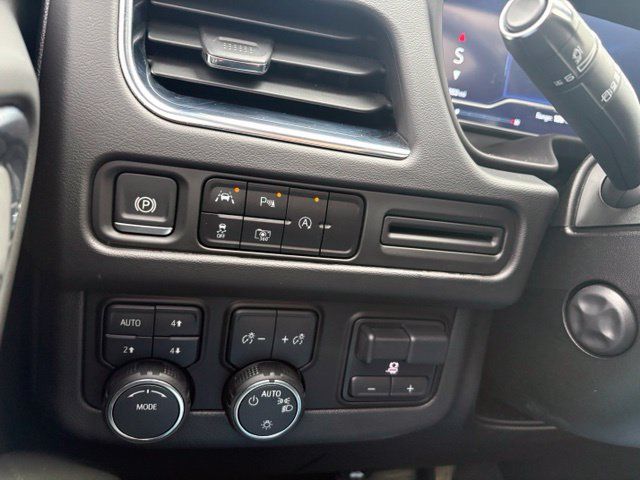 Used 2024 Chevrolet Suburban RST w/ Luxury Package AWD/4WD image 26