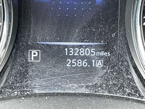 Used 2016 Nissan Rogue SV w/ SV Premium Package image 30