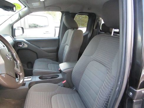 Used 2018 Nissan Frontier SV w/ Value Truck Package image 7