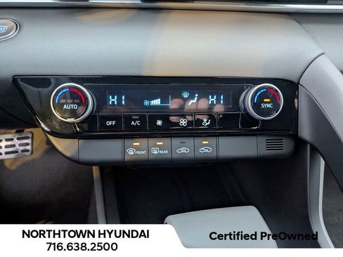Certified 2025 Hyundai Elantra Sport image 17