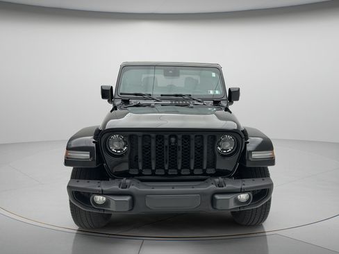 Used 2023 Jeep Gladiator Overland AWD/4WD image 2