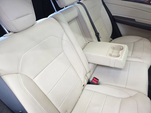 Used 2017 Mercedes-Benz GLE 400 4MATIC image 17