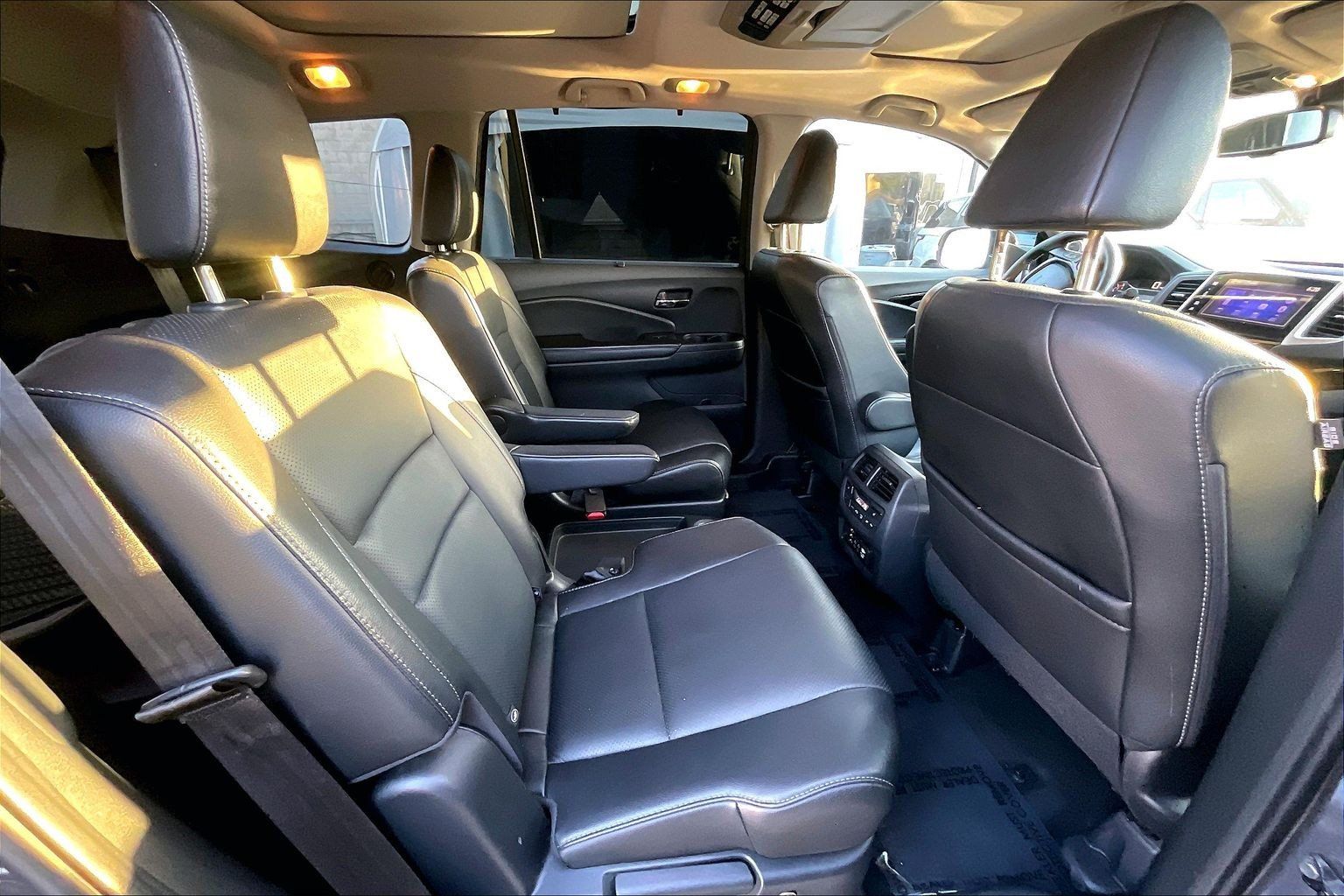 Used 2016 Honda Pilot Elite image 16