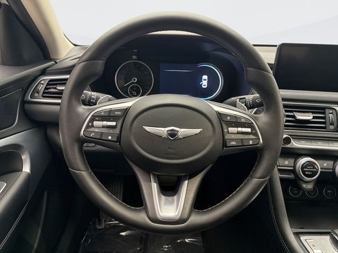 Used 2022 Genesis G70 2.0T AWD/4WD image 12