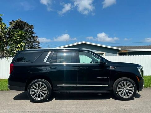 Used 2025 GMC Yukon Denali AWD/4WD image 3