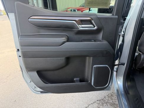 Used 2024 Chevrolet Silverado 1500 LT image 11