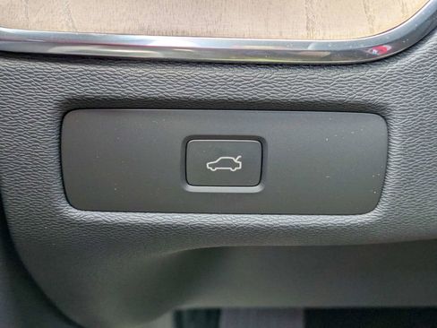 New 2026 Volvo XC60 B5 Plus w/ Protection Package Premier AWD/4WD image 33