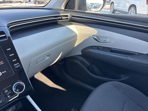 Used 2024 Hyundai Tucson SE image 18