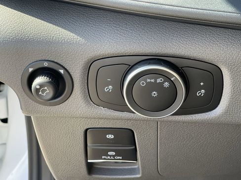 New 2025 Ford Transit 250 148 Medium Roof image 23