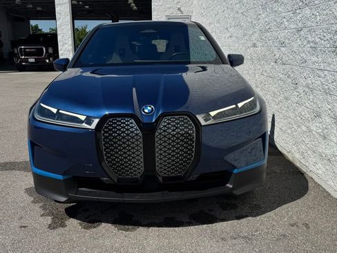Used 2023 BMW iX xDrive50 w/ BMW I Signature Blue Package AWD/4WD image 10