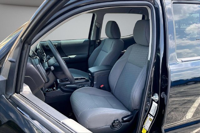 Used 2022 Toyota Tacoma SR AWD/4WD image 21