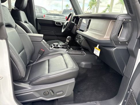 New 2025 Ford Bronco Outer Banks image 23