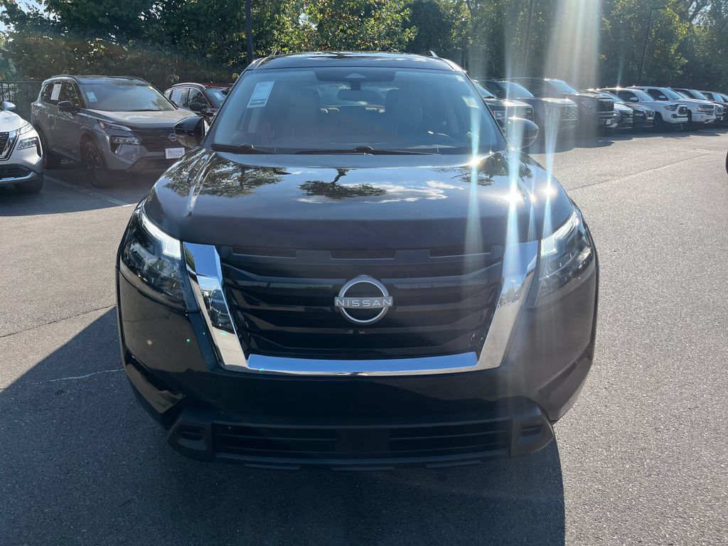 Used 2024 Nissan Pathfinder SV FWD image 36