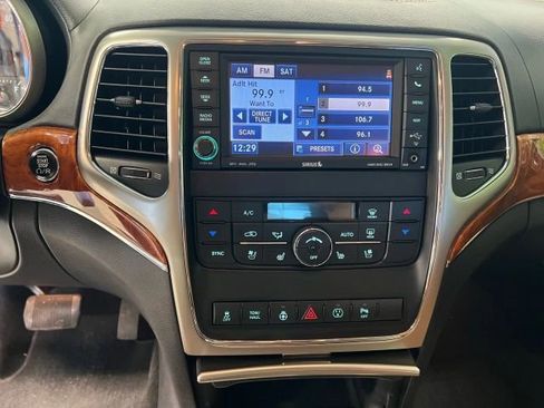Used 2013 Jeep Grand Cherokee Overland image 10