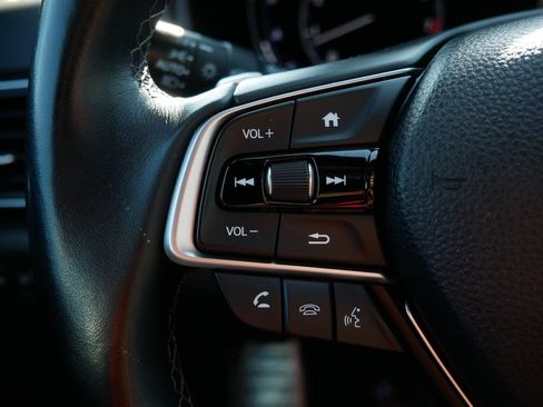 Used 2018 Honda Accord Sport image 17