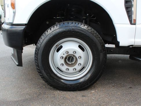 Used 2024 Ford F350 XL AWD/4WD image 40