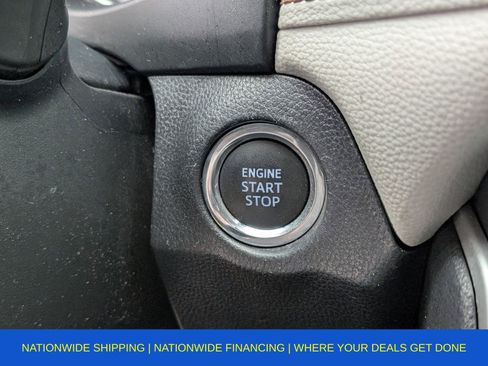 Used 2021 Toyota RAV4 XLE Premium image 38