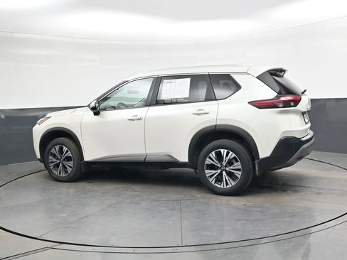 Used 2023 Nissan Rogue SV w/ SV Premium Package image 7