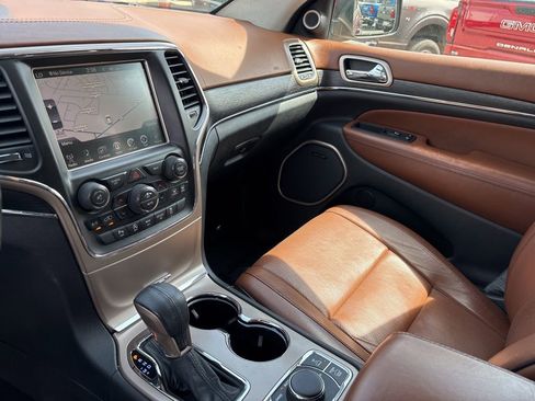 Used 2016 Jeep Grand Cherokee Summit w/ Platinum Series Group image 22