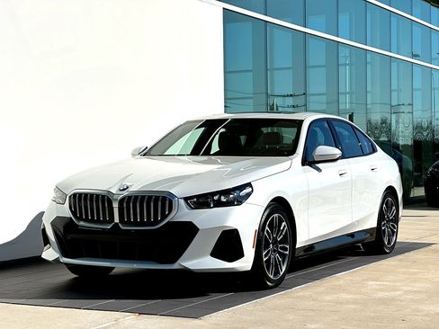 New 2026 BMW 530i 530i w/ M Sport Package image 9