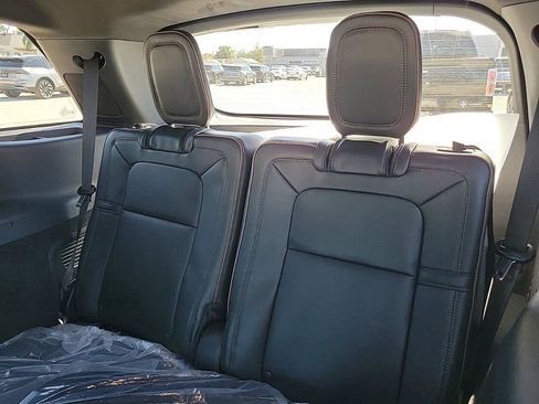 New 2025 Lincoln Aviator Black Label AWD/4WD image 12
