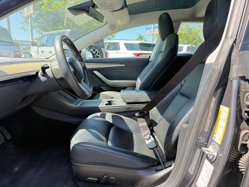 Used 2023 Tesla Model 3 Standard Range RWD image 5