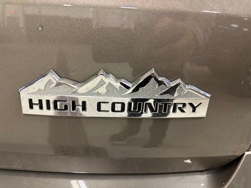Used 2020 Chevrolet Traverse High Country w/ LPO, Floor Liner Package AWD/4WD image 37